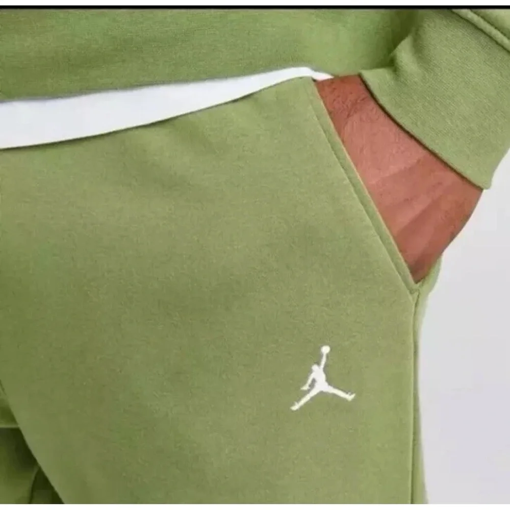 Jordan Essentials Jumpman Men’s Fleece Pants Joggers, NWOT, Olive, Size Large